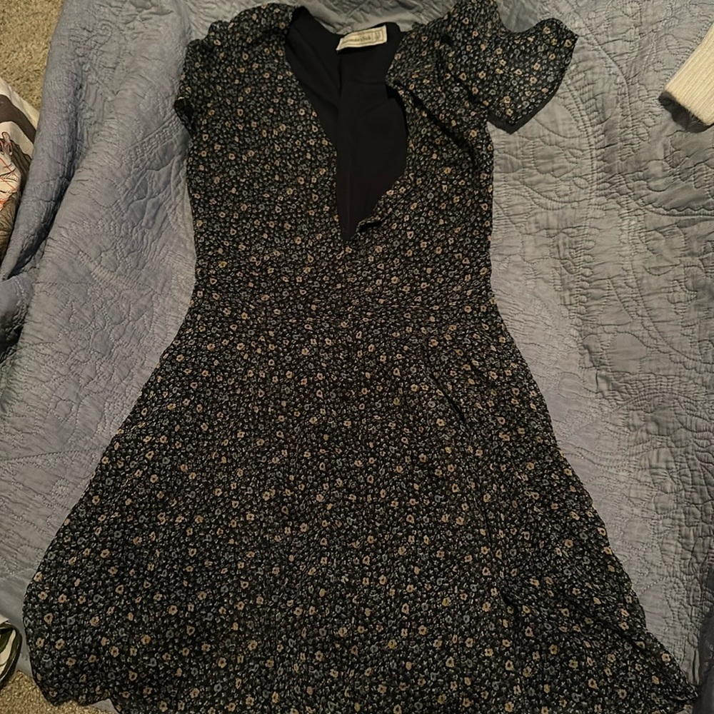 Abercrombie & Fitch Floral Midi length dress